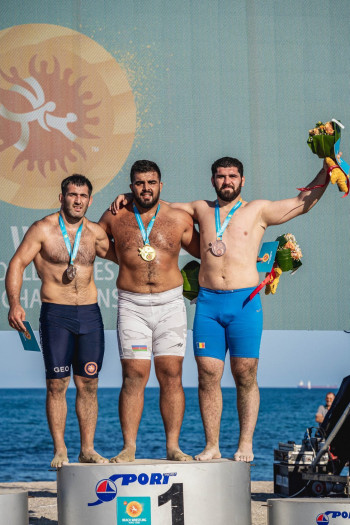 beach wrestling oyan nazariani