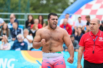 beach wrestling oyan nazariani