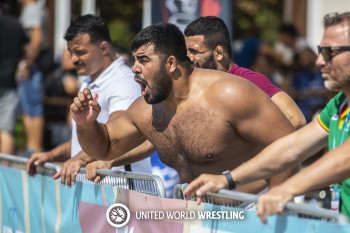 beach wrestling oyan nazariani