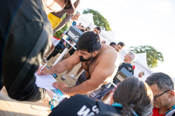 Beach Wrestling Oyan Nazariani